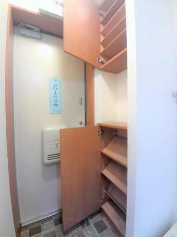 【玄関】 | アークヒルズ白山 | ※同物件別住戸の写真を参考に掲載しております。