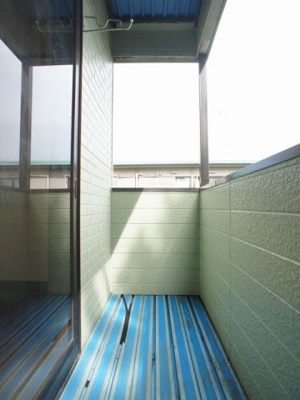 【バルコニー】 | コスモハイツ | 日当たり良好！お洗濯物がたくさん干せます♪