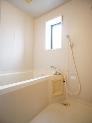 【浴室】 | コスモハイツ | 日々の疲れをリセットできる浴室です♪