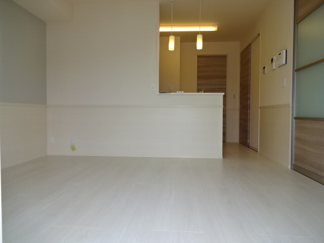 サニーコート加佐弐番館の居間・リビング