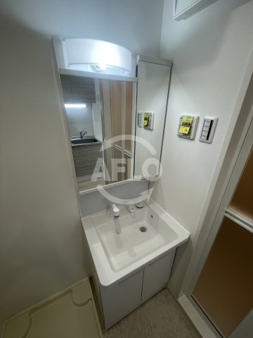 アーバンパーク新大阪の独立洗面台|アーバンパーク新大阪　洗面台