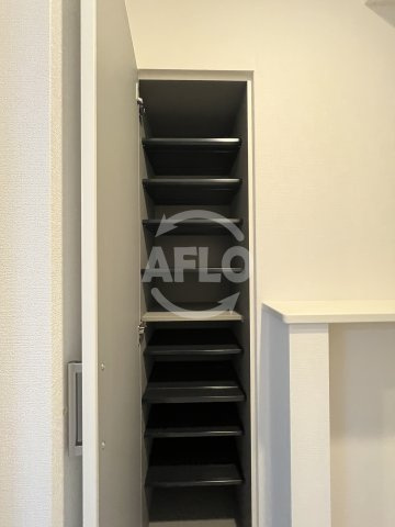スプランディッド十三本町の収納|スプランディッド十三本町　シューズボックス