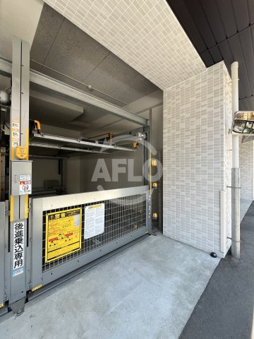 スプランディッド十三本町の駐車場|スプランディッド十三本町　駐車場