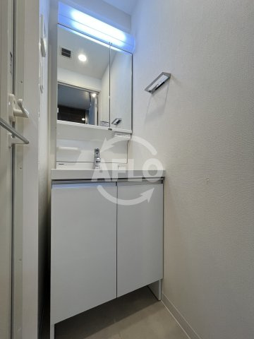 スプランディッド十三本町の独立洗面台|スプランディッド十三本町　洗面台