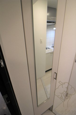 エスリード南森町ラグシスの玄関