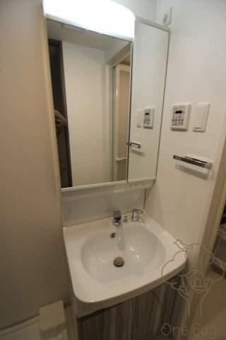 S-RESIDENCE天満Gracisの独立洗面台