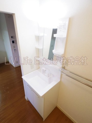 小平市鈴木町２丁目のアパートの洗面所