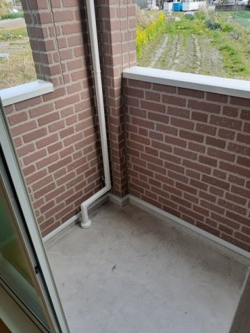 【バルコニー】