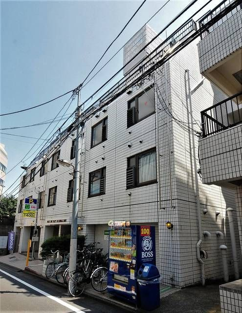 ウエストインパート１８の外観