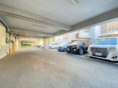 【駐車場】 | レスカーラ緑地公園