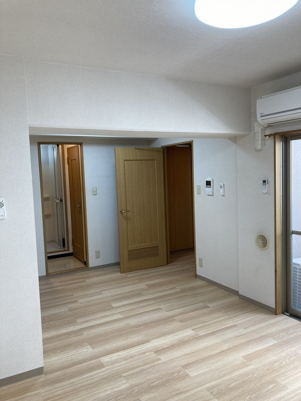 アルカサル御苑の洋室|アルカサル御苑