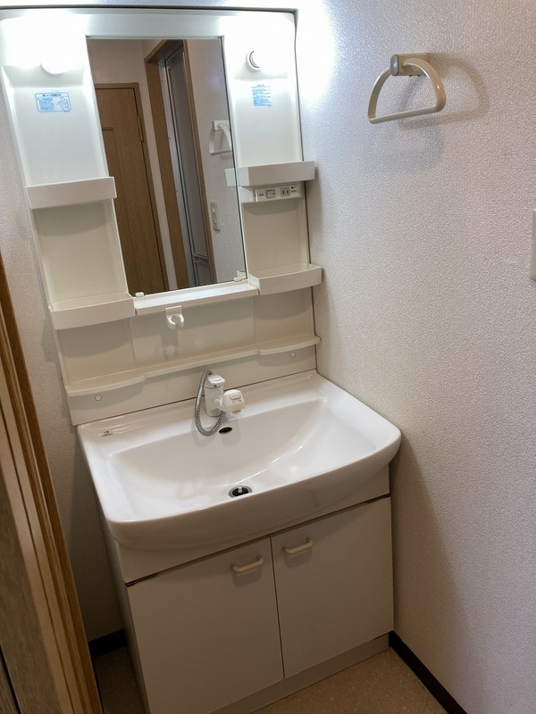 アルカサル御苑の洗面所|アルカサル御苑