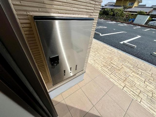 仮）取手市上高井648新築アパートの玄関|宅配ボックス（イメージ）
