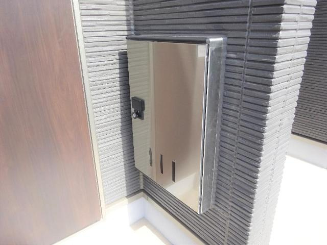 仮）取手市寺田新築アパートの玄関|宅配ボックス（イメージ）