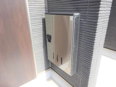 【玄関】 | 仮）取手市寺田新築アパート | 宅配ボックス（イメージ）
