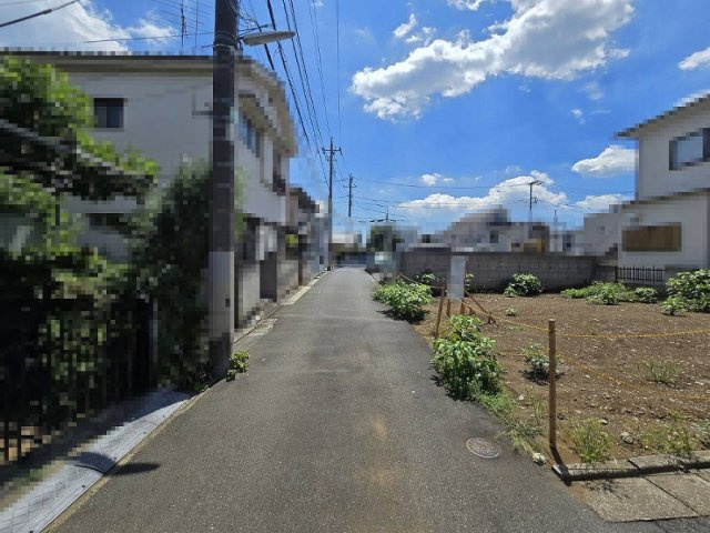 練馬区北町5丁目　制震×太陽光　車庫付き戸建　限定1棟の前面道路含む現地写真