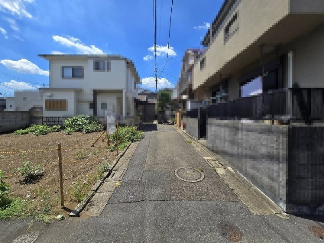 練馬区北町5丁目　制震×太陽光　車庫付き戸建　限定1棟の前面道路含む現地写真