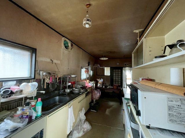 鎌ケ谷市南初富５丁目　中古戸建の玄関