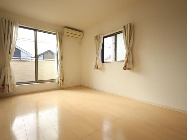 府中市清水が丘３丁目の中古一戸建の洋室