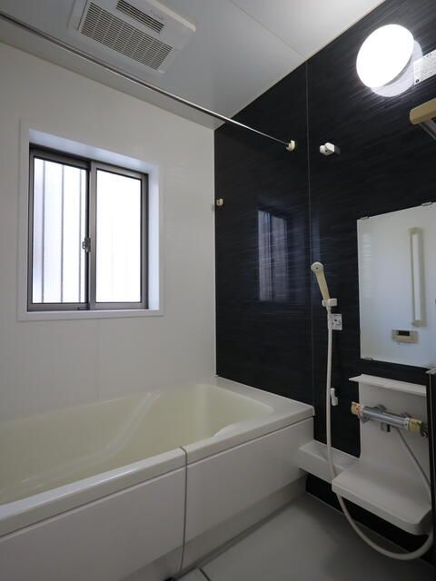 府中市清水が丘３丁目の中古一戸建の浴室