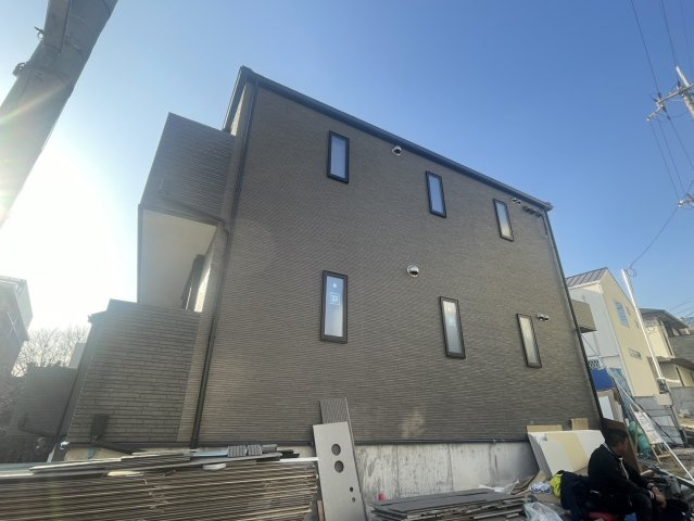 サンビルダープラス高羽ガーデンの外観