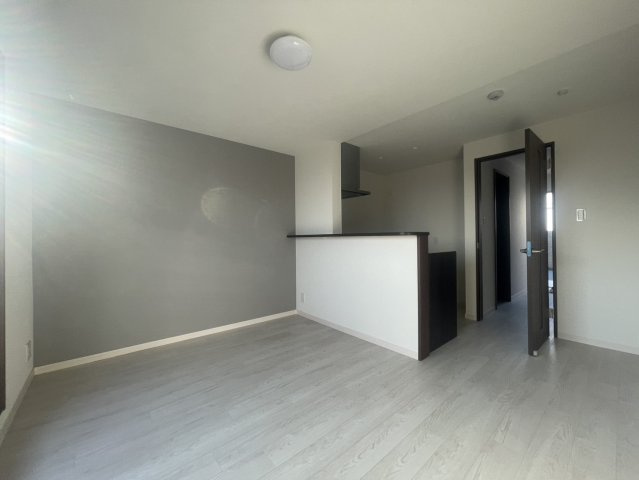 サンビルダープラス高羽ガーデンの居間・リビング