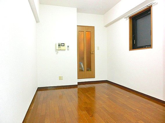 エスリード新神戸の居間・リビング