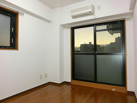 エスリード新神戸の居間・リビング