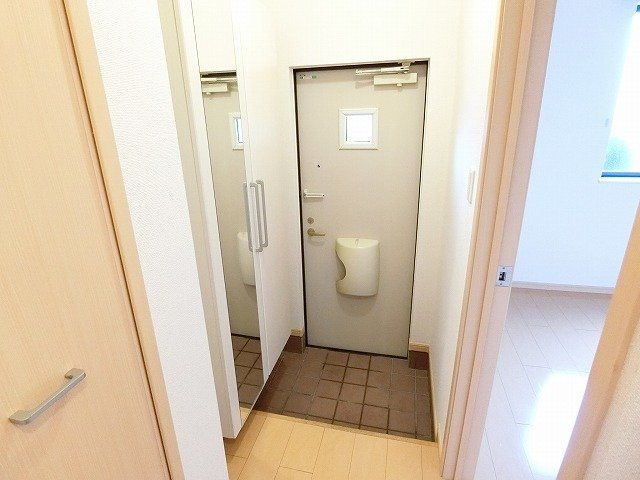 メゾン・ダンデライオンＡの玄関