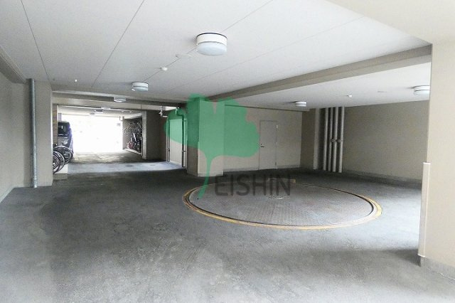 エトゥール博多駅前の駐車場