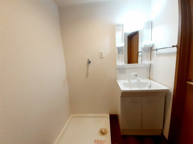 フル・クレインの洗面所|スペースが確保できる洗面所です