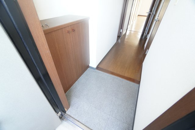 カドーロ壱番館の玄関