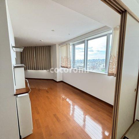 サンマークスだいにちサンタワーレジデンスＧ棟の居間・リビング