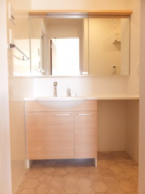 【独立洗面台】 | エヴァーグリーン光林