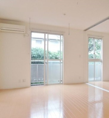 桜コートの居間・リビング