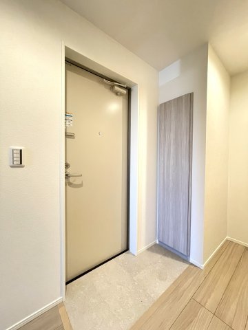 SUNRISE武里駅前の玄関|※同タイプ・別室の写真になります。