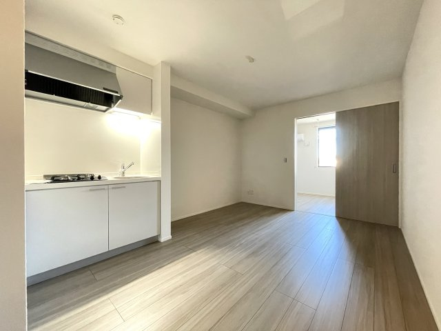 SUNRISE武里駅前の居間・リビング|※同タイプ・別室の写真になります。