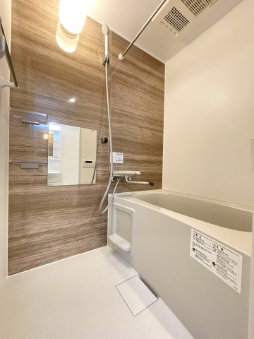 SUNRISE武里駅前の浴室|※同タイプ・別室の写真になります。