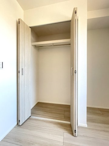 SUNRISE武里駅前の収納|※同タイプ・別室の写真になります。