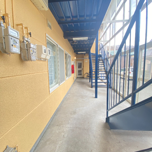 バルビゾンのエントランス