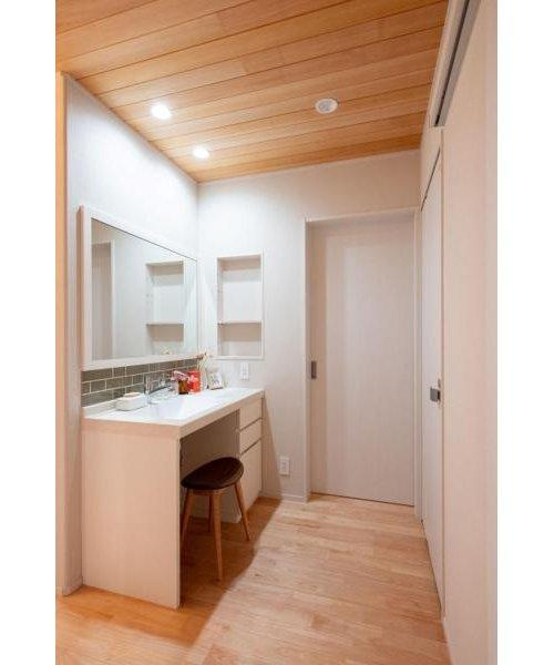 半田市山代町2丁目　全1棟の洗面所|洗面　シャワー付き☆