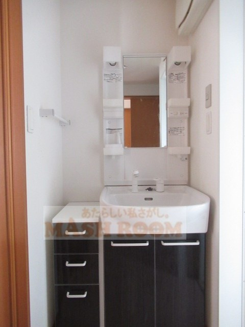 ウィスタリアⅠの独立洗面台