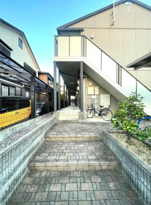 【エントランス】 | アメニティ大美野A