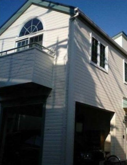 中野区中野３丁目のアパートのエントランス