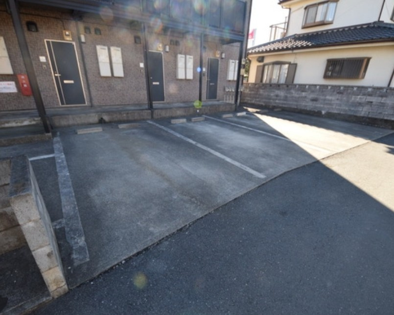 セレ南大塚の駐車場