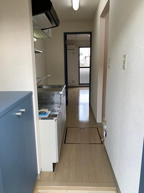 セレ南大塚の玄関