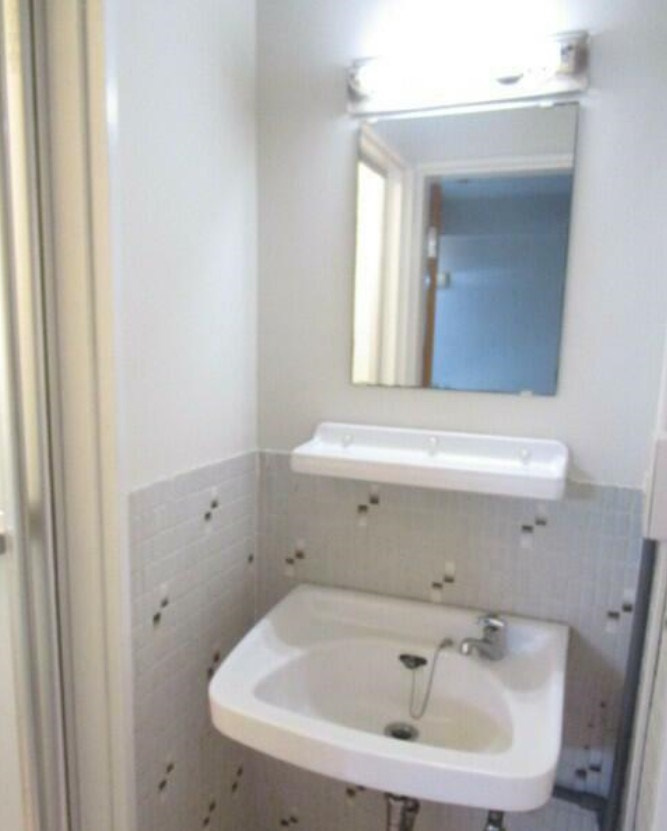 中野区弥生町２丁目の賃貸マンションの洗面所