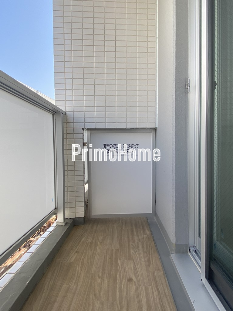 グランツルクサス神田のバルコニー