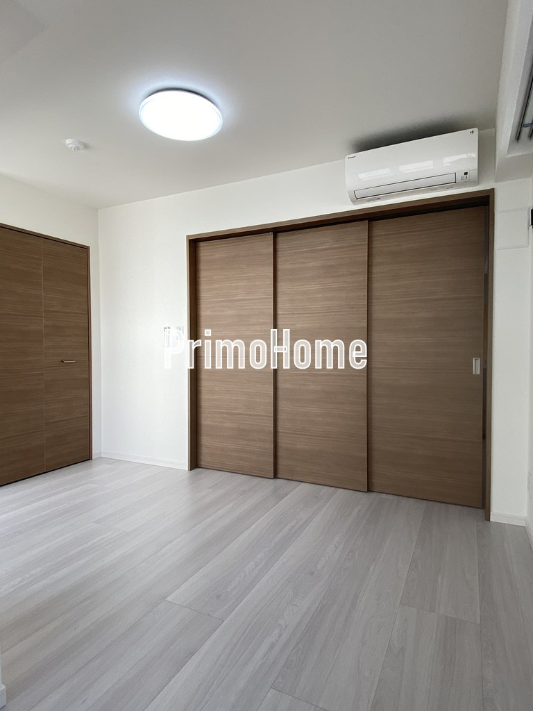 グランツルクサス神田の洋室