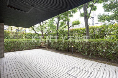 【バルコニー】 | マリックス島津山 | バルコニーからの眺めを楽しみながら食事をしませんか